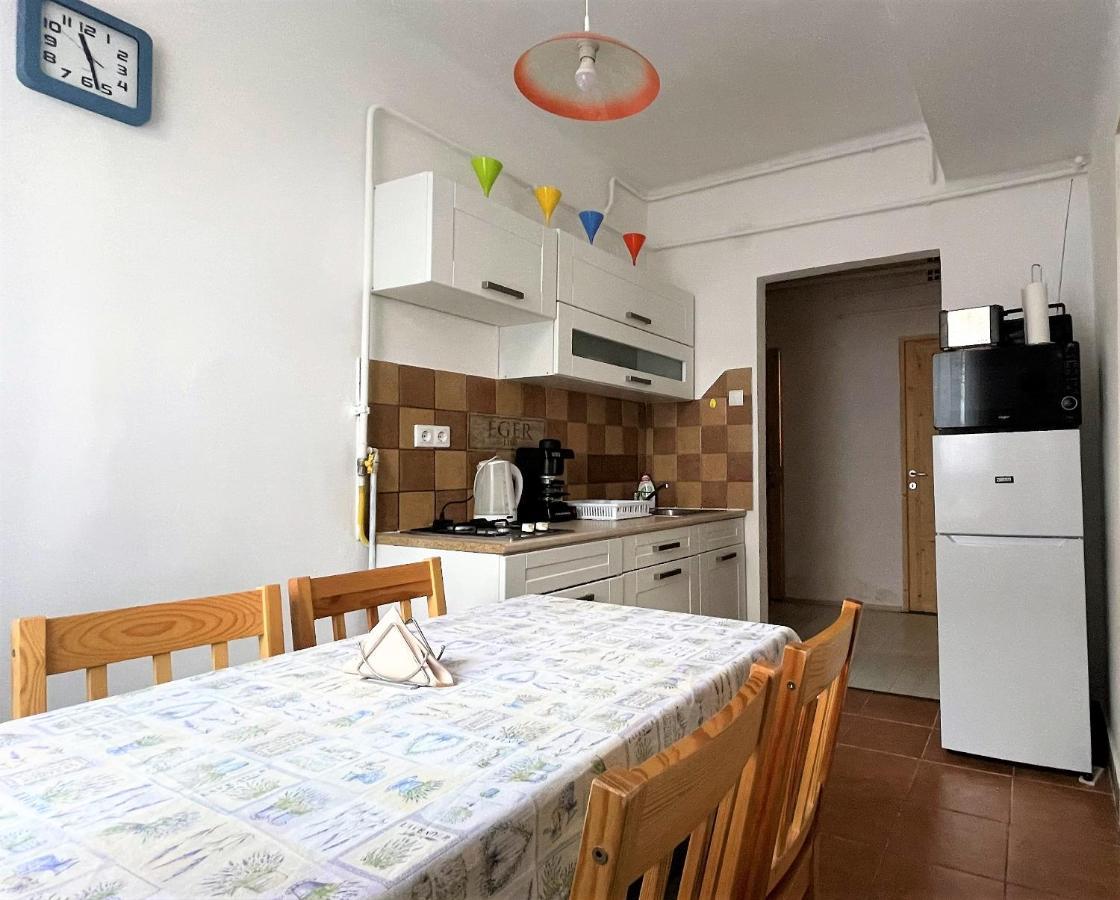 Evi Apartman Eger Exterior photo