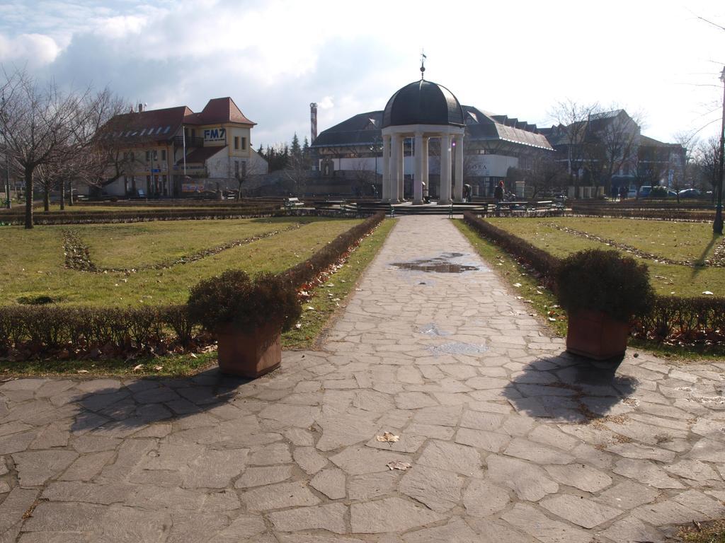 Evi Apartman Eger Exterior photo