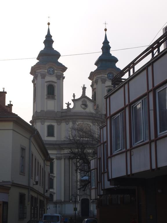 Evi Apartman Eger Exterior photo